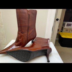 Ladies boots